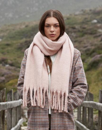 Fluffy Scarf – 156 69 432 m 2025 02.jpg