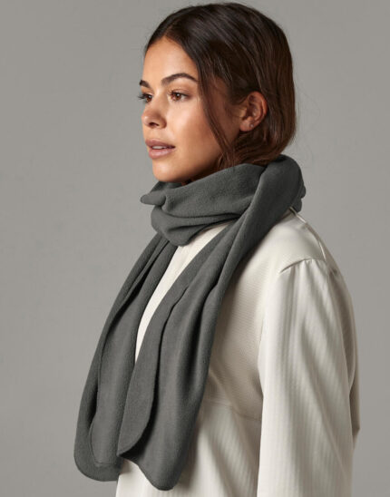 Recycled Fleece Scarf – 957 69 105 m 2025 01.jpg