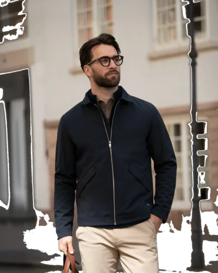 Detroit Unisex – detroit men dark navy aw25 modelimage freigestellt